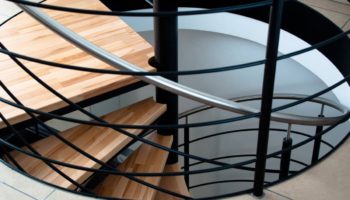 Diseño y fabricación de escaleras metálicas de caracol o helicoidal en Vizcaya